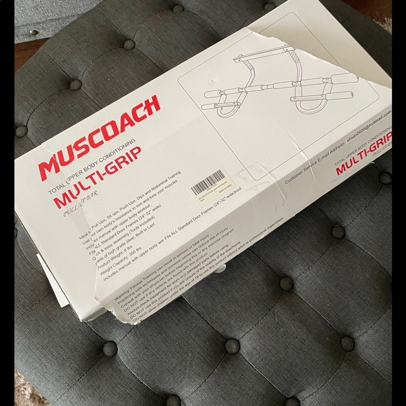 Amazon pull up bar for over doorway. - Picture 2 of 3